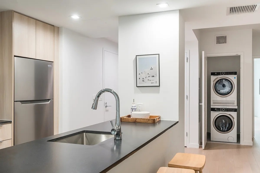 Nostrand Ave - Photo 1