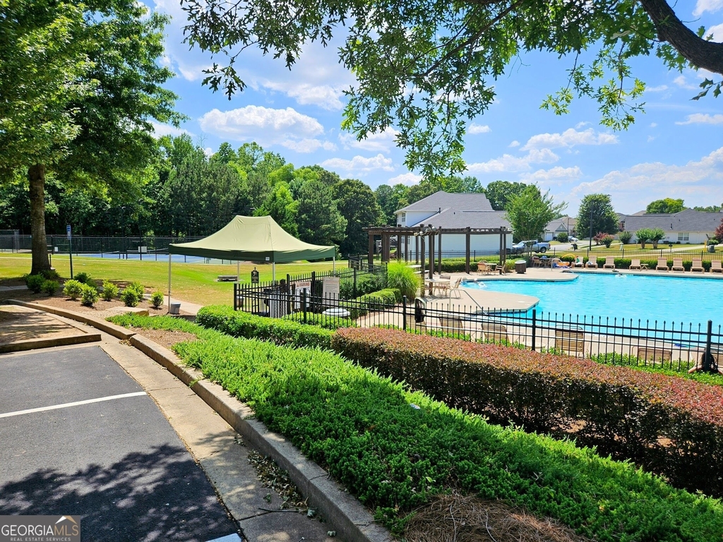 536 Longwood Place - Photo 8