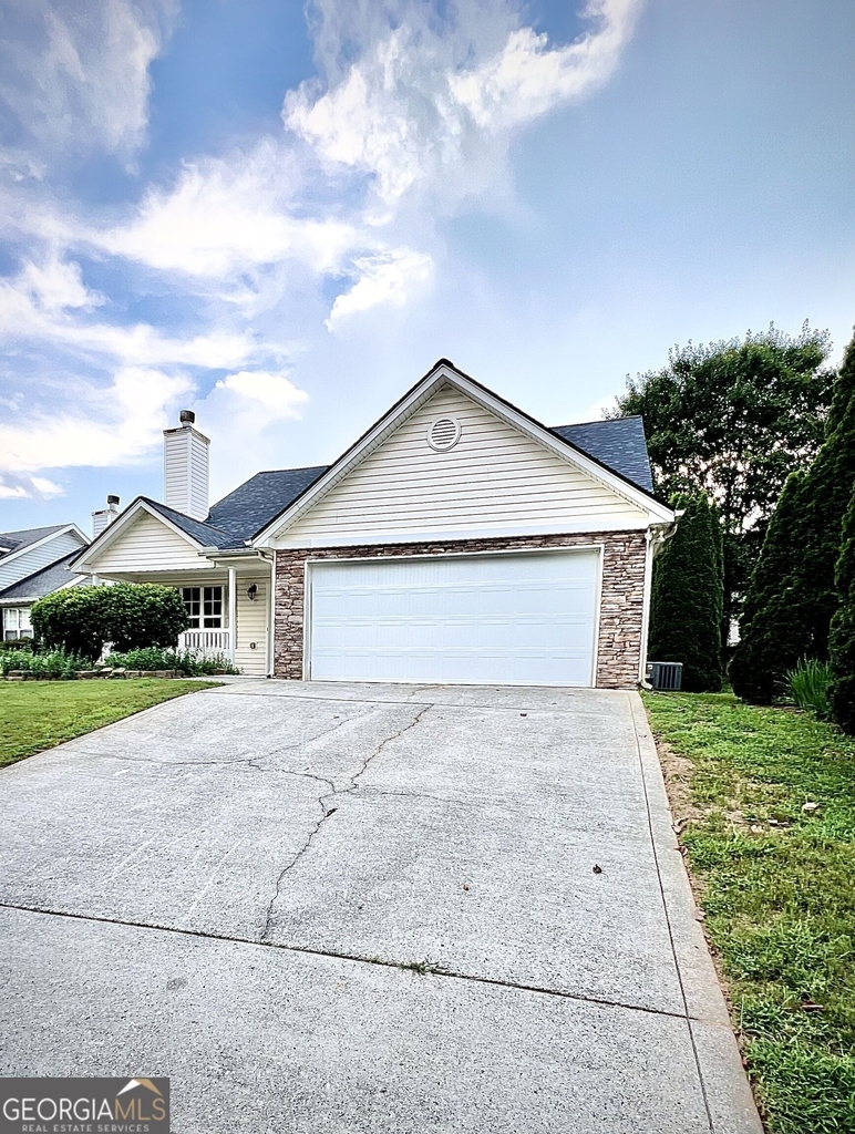 417 Hillcrest Common - Photo 1