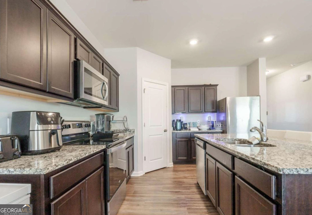 449 Mccall Way - Photo 8