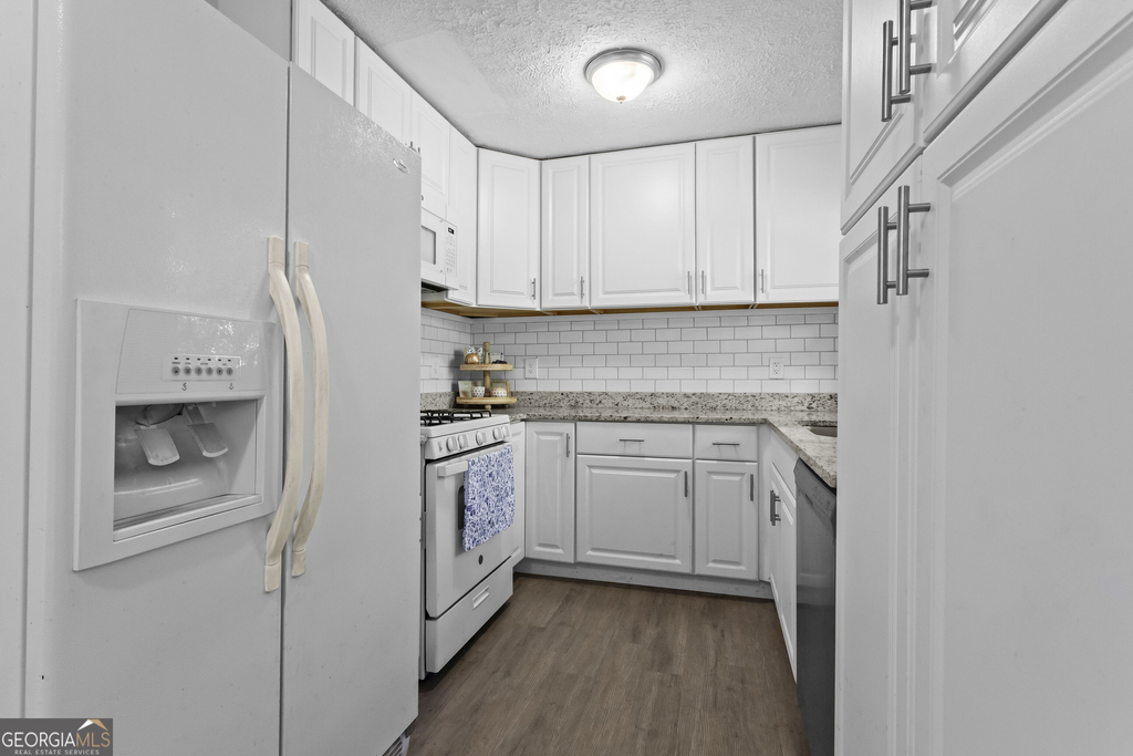 2560 Walton Way Sw - Photo 9