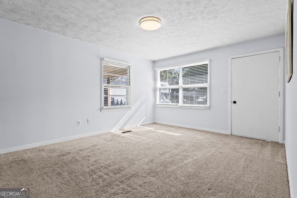 2560 Walton Way Sw - Photo 5