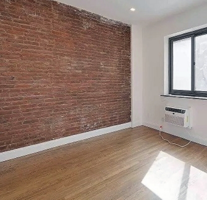 East 80th Street - Photo 0