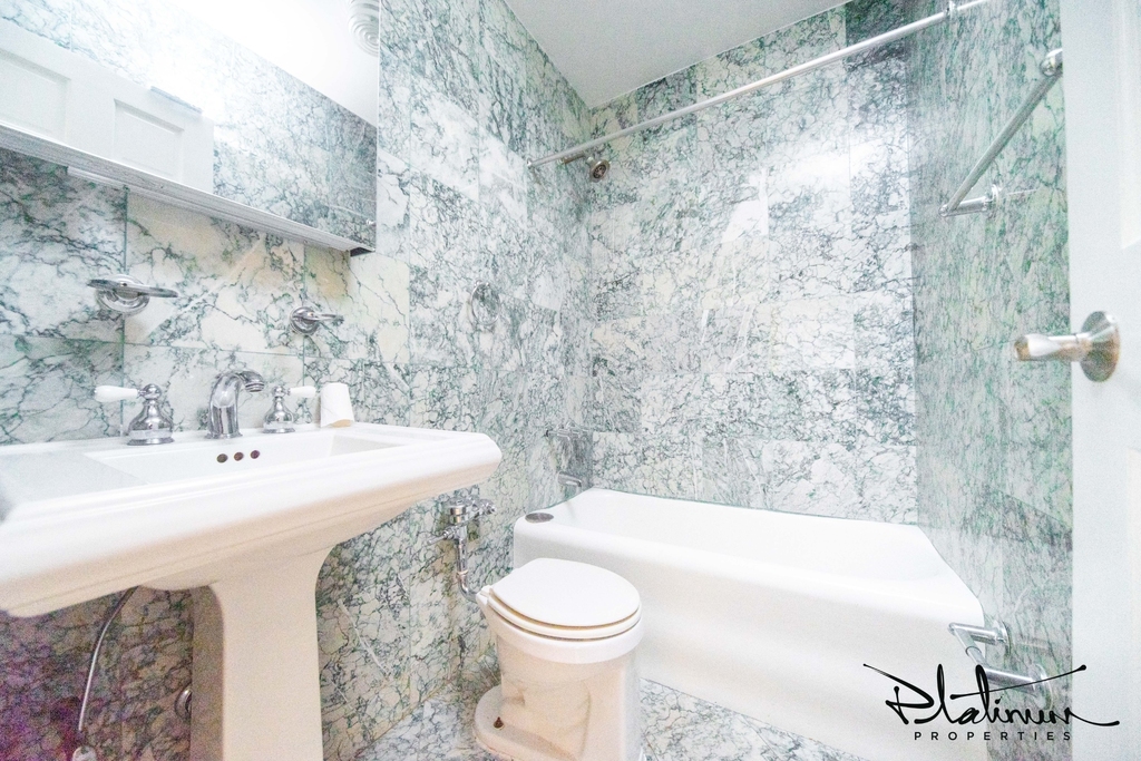 2nd Avenue - Photo 5