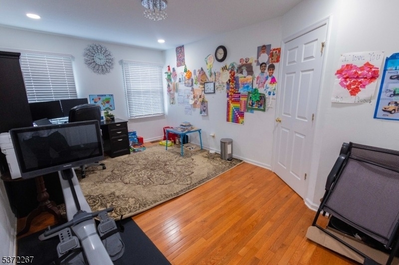 347 Raymound Blvd - Photo 14