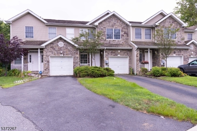 347 Raymound Blvd - Photo 1