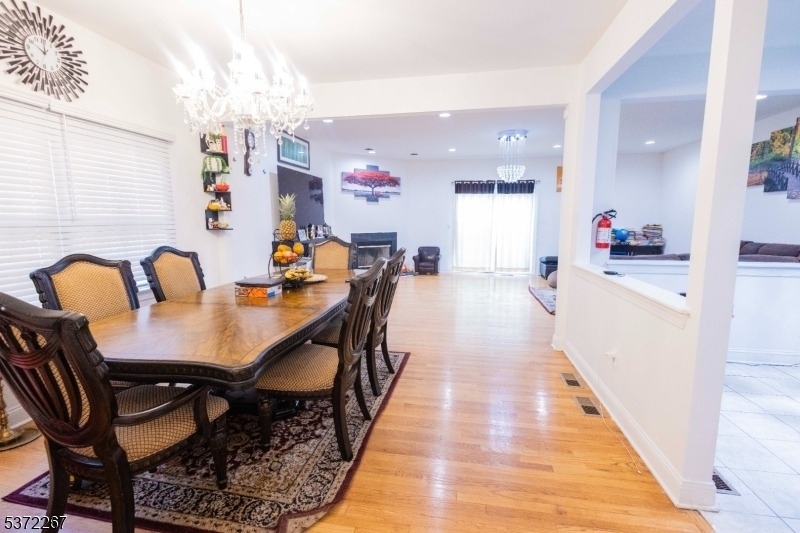 347 Raymound Blvd - Photo 6