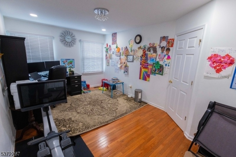 347 Raymound Blvd - Photo 13