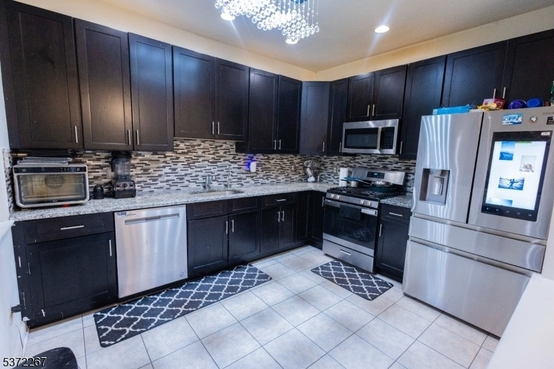 347 Raymound Blvd - Photo 9