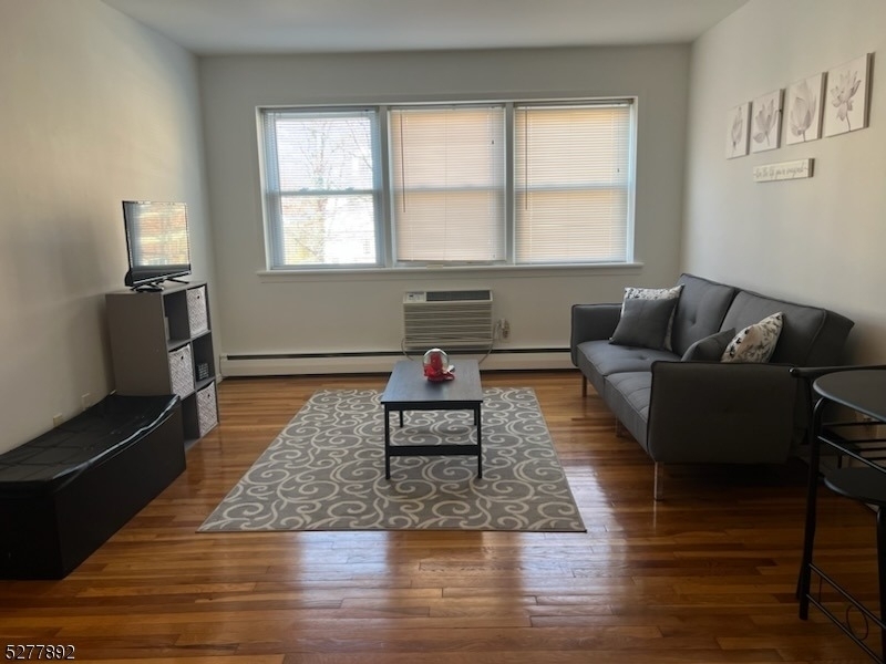 123 Milligan Pl - Photo 0
