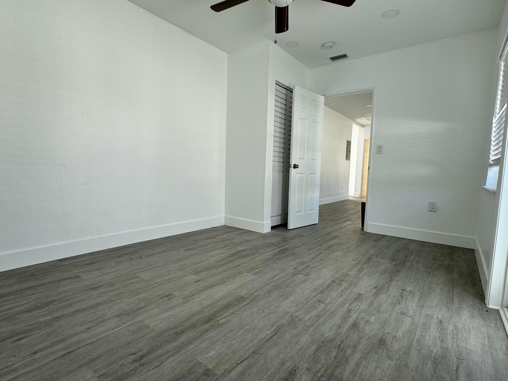 1833 Madison Street - Photo 5
