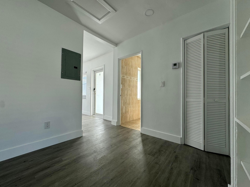 1833 Madison Street - Photo 6