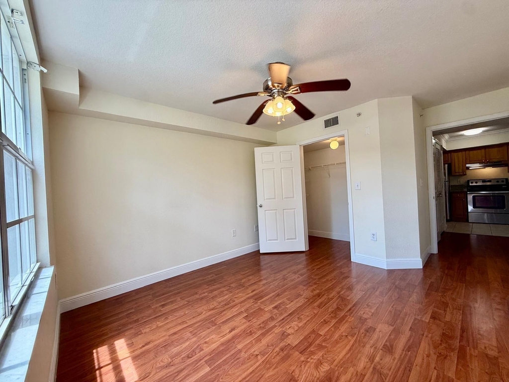 15135 Michelangelo Boulevard - Photo 7