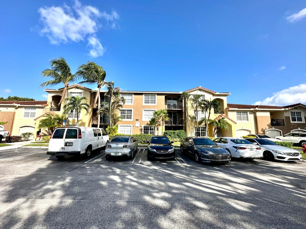 15135 Michelangelo Boulevard - Photo 0