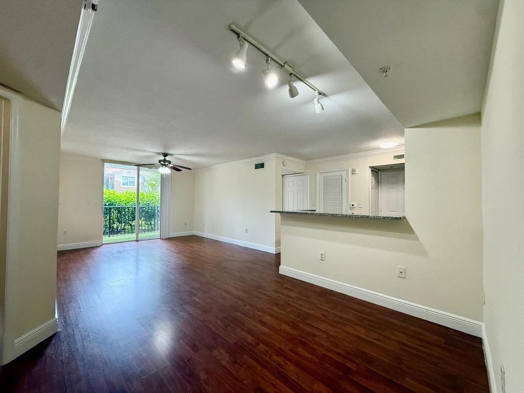 15135 Michelangelo Boulevard - Photo 6