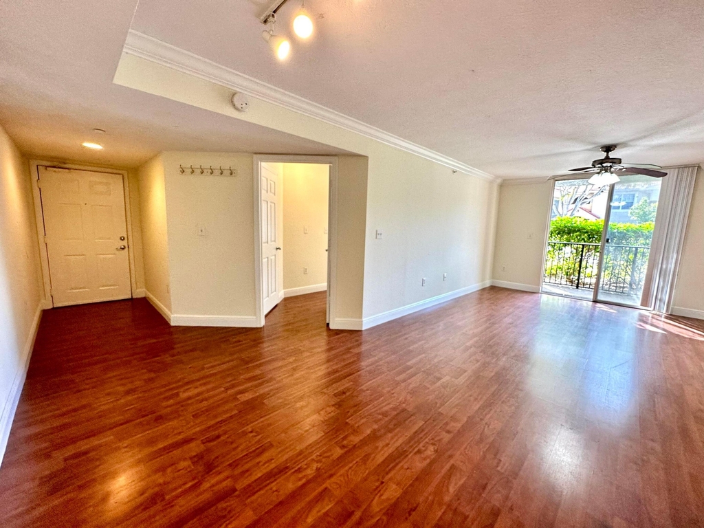 15135 Michelangelo Boulevard - Photo 3