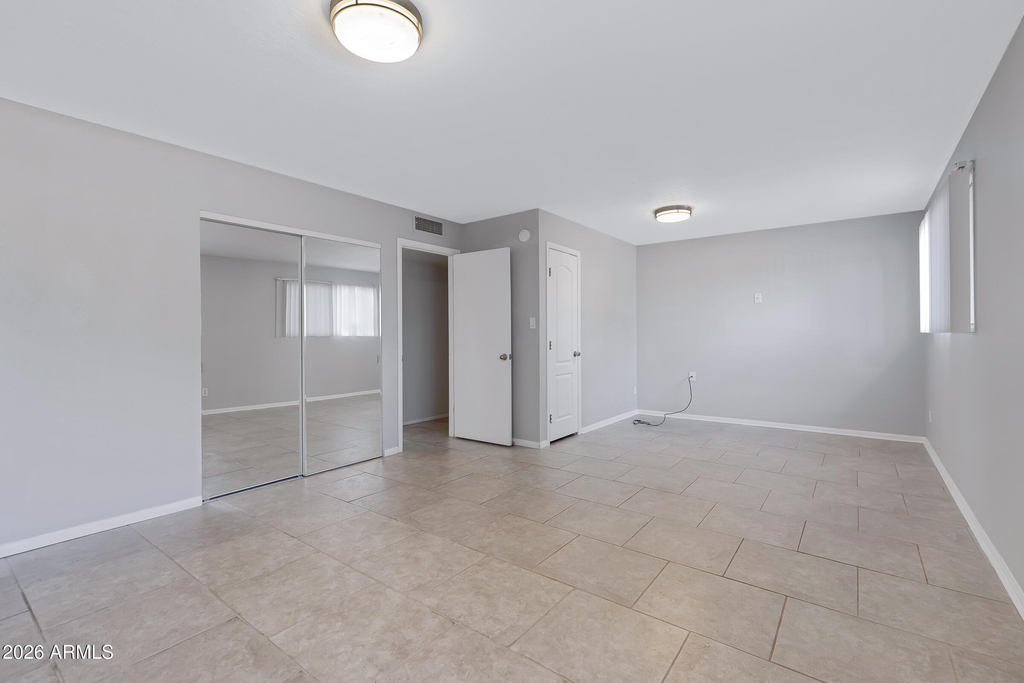 1627 E Fremont Drive - Photo 30
