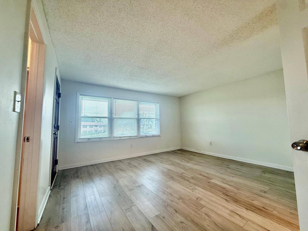 329 Gulfstream Road - Photo 15
