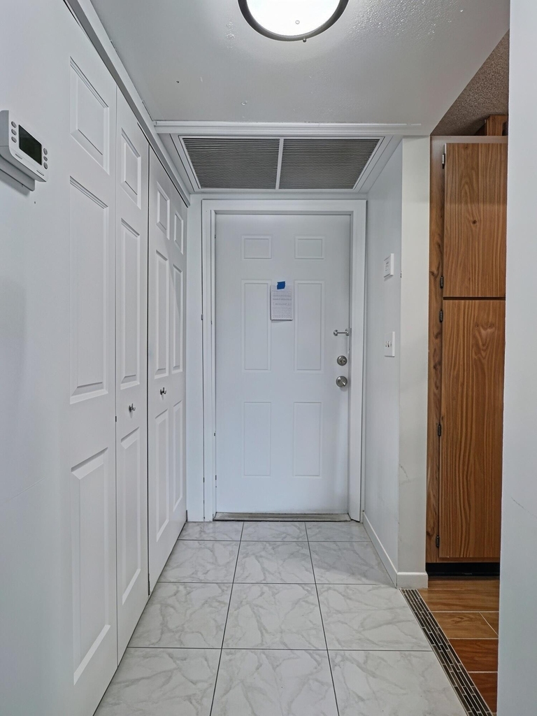 889 Twin Lakes Drive - Photo 4