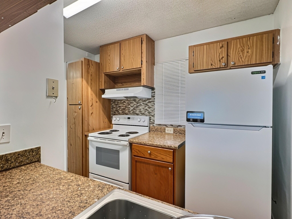 889 Twin Lakes Drive - Photo 10