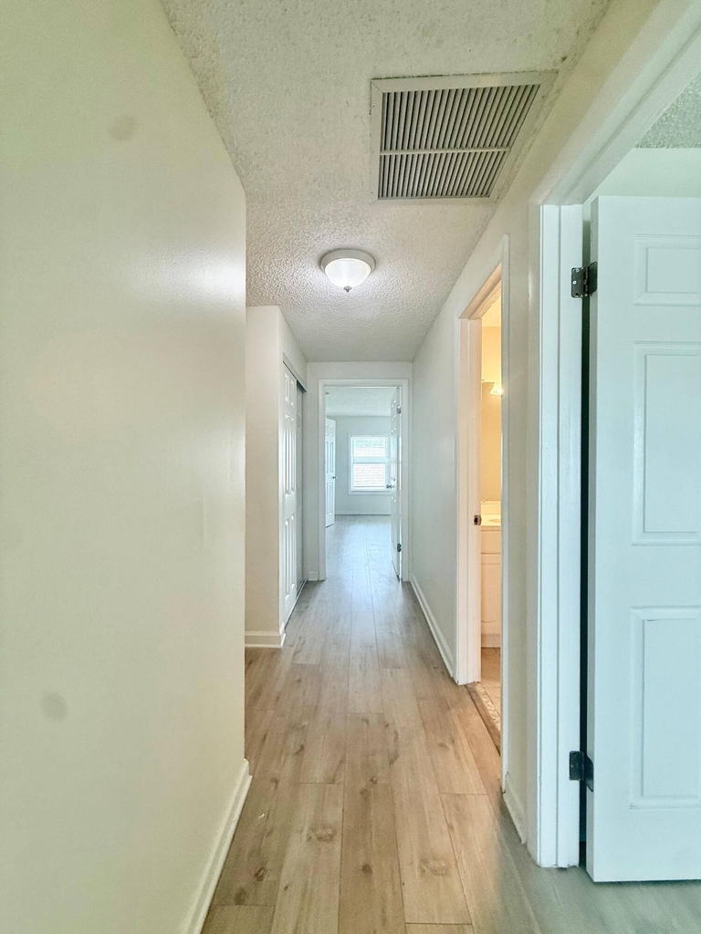 337 Gulfstream Road - Photo 8