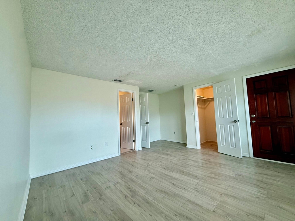 337 Gulfstream Road - Photo 13