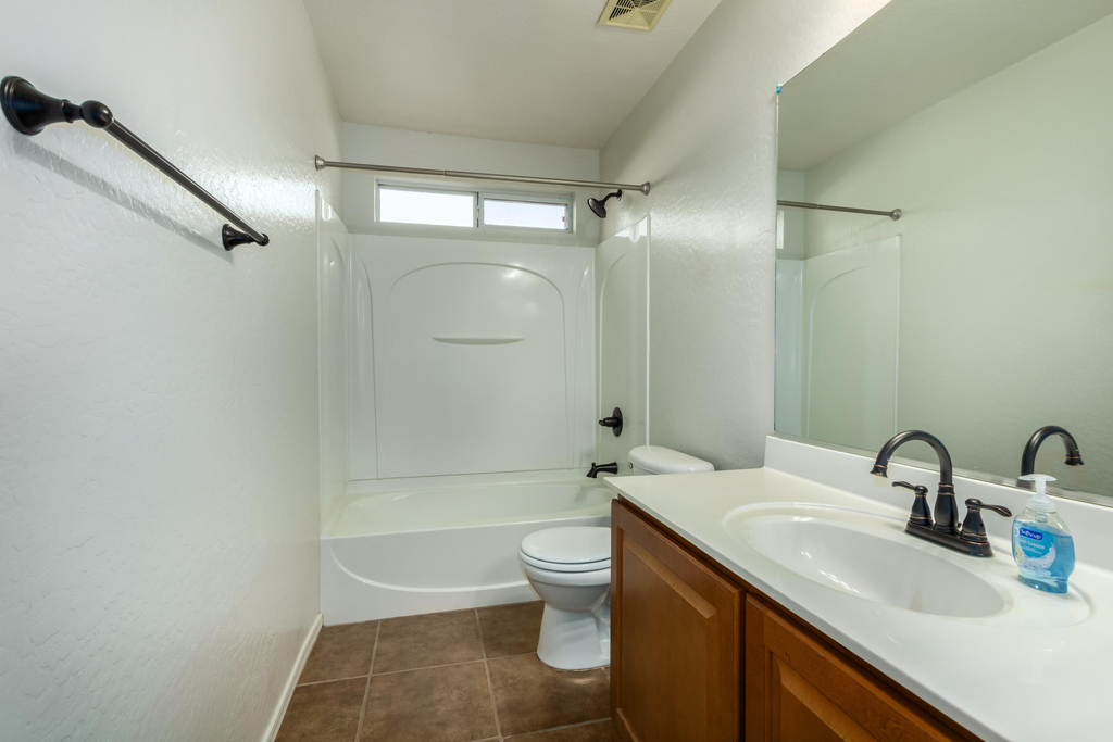 1347 E Rolls Road - Photo 18