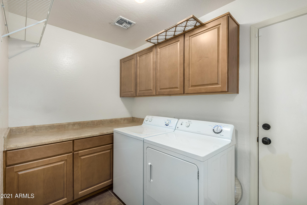 1347 E Rolls Road - Photo 20