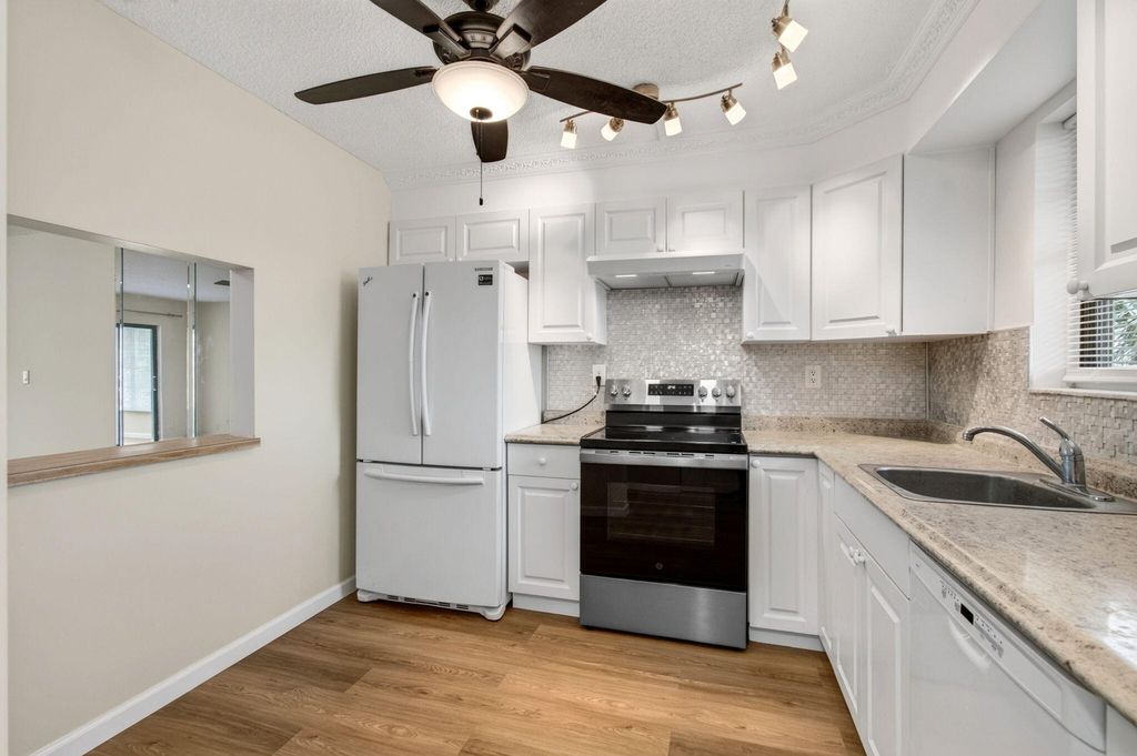 9440 Sw 8th Street - Photo 15