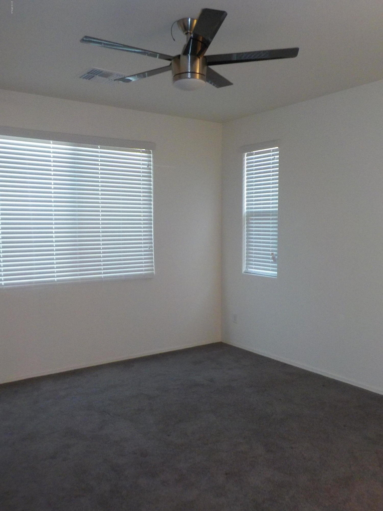 918 E Locust Lane - Photo 5