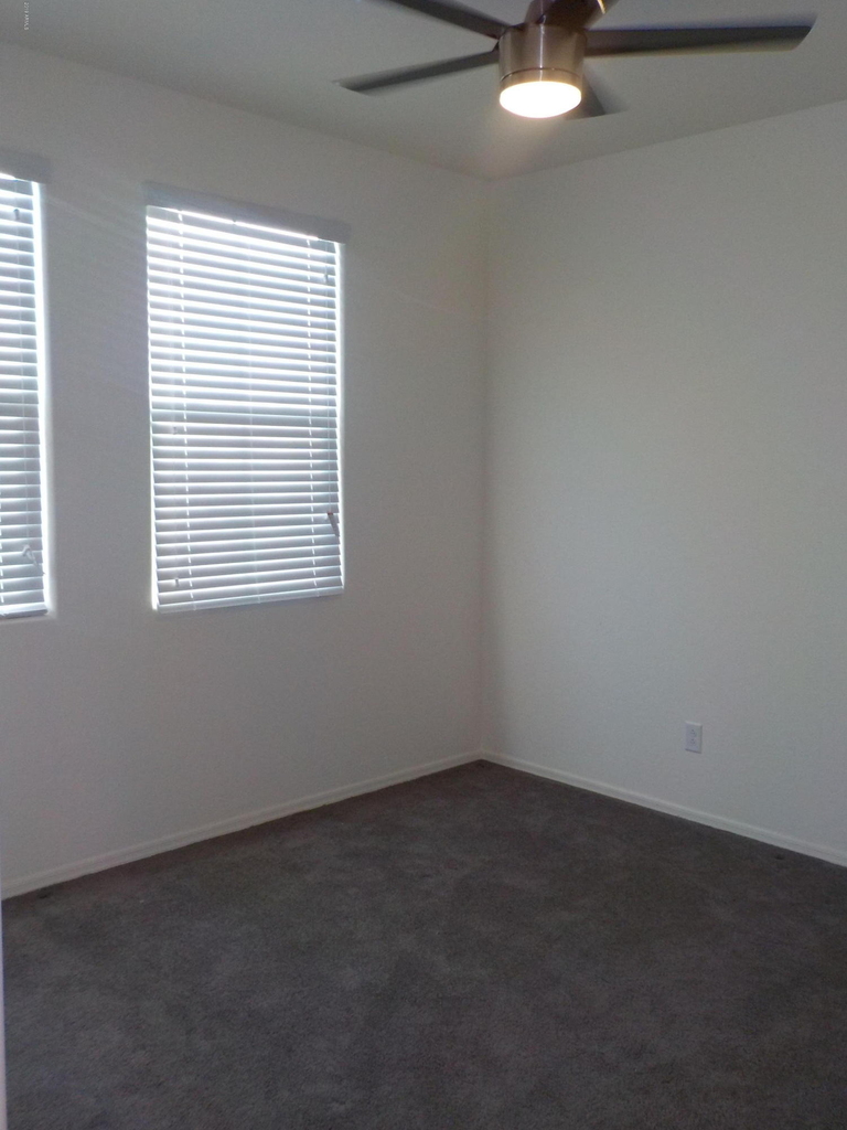 918 E Locust Lane - Photo 8