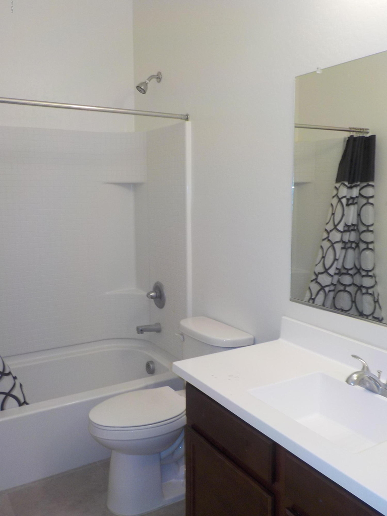 918 E Locust Lane - Photo 10