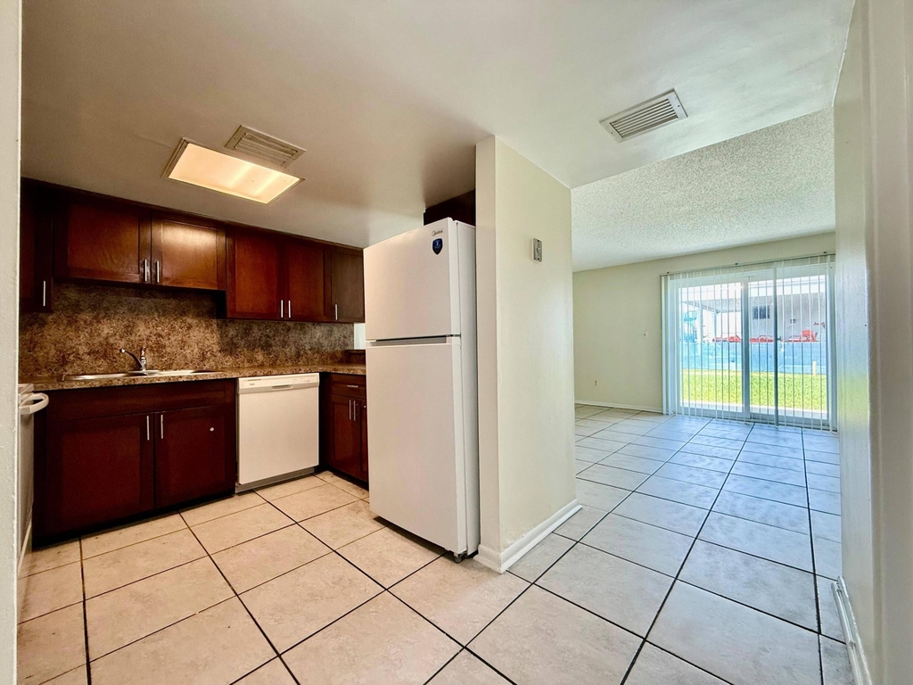 343 Gulfstream Road - Photo 1