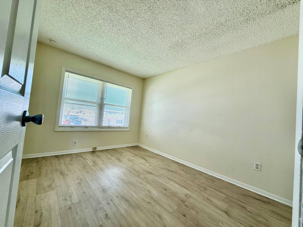 343 Gulfstream Road - Photo 17