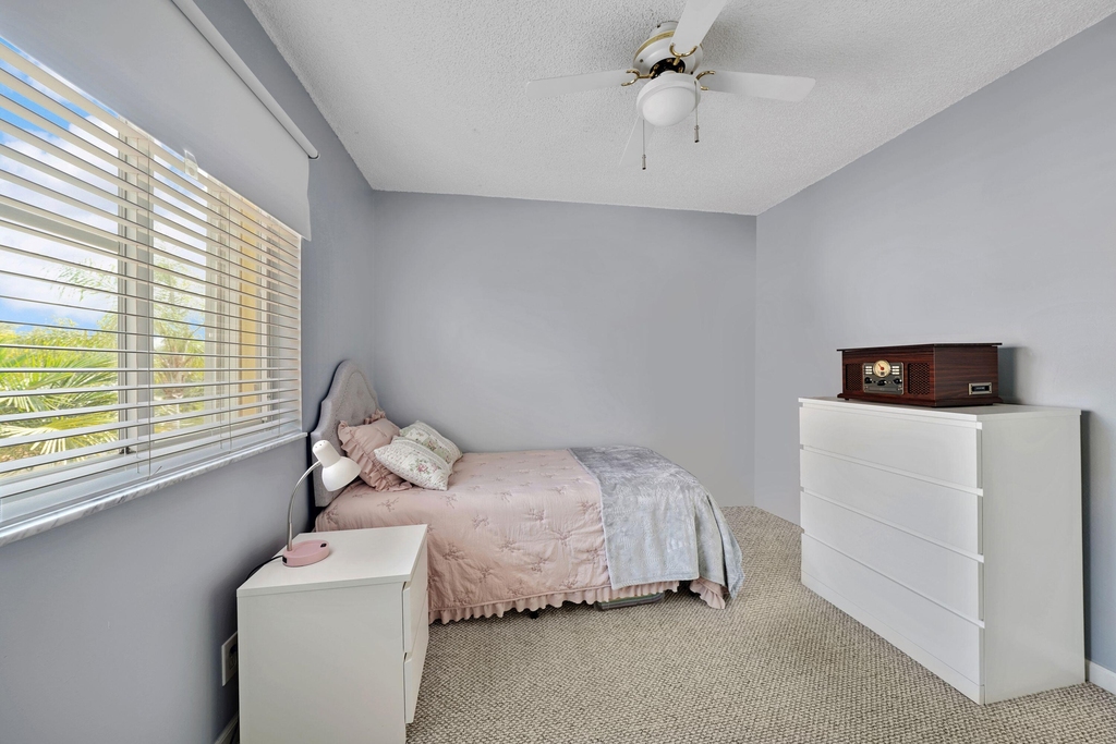 1457 Banyan Way - Photo 22