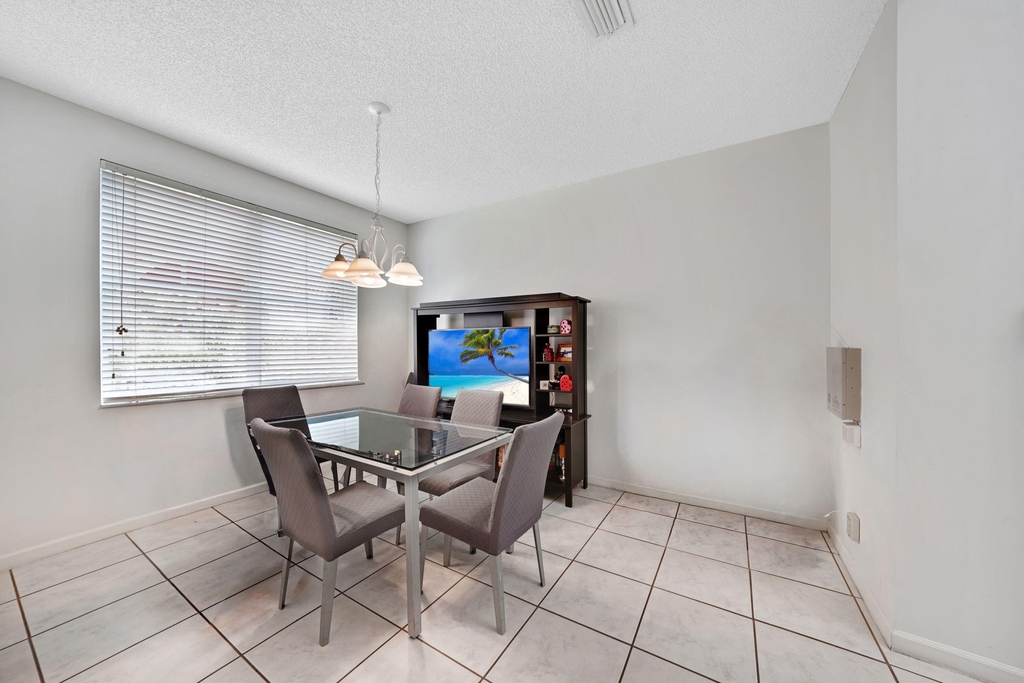 1457 Banyan Way - Photo 25
