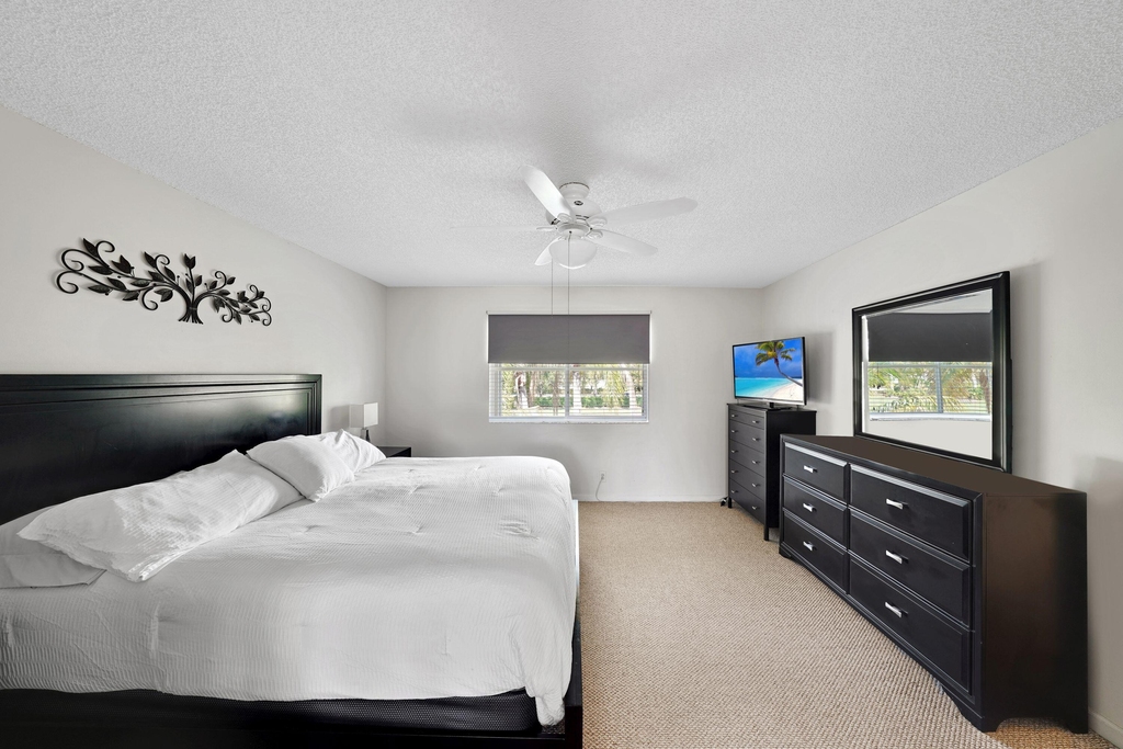 1457 Banyan Way - Photo 30