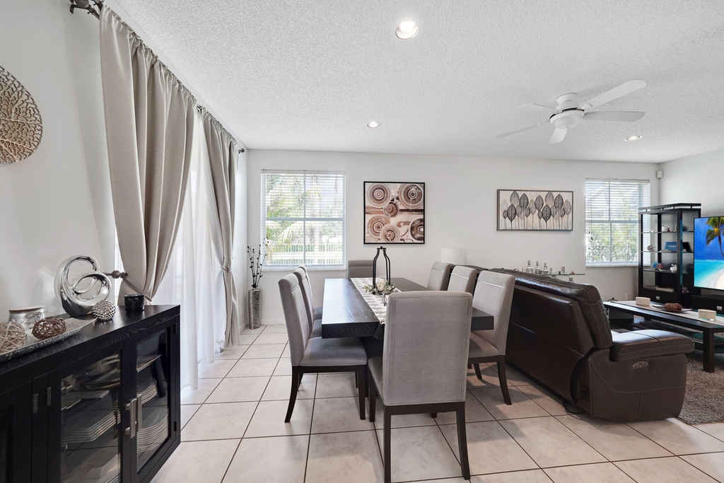 1457 Banyan Way - Photo 36