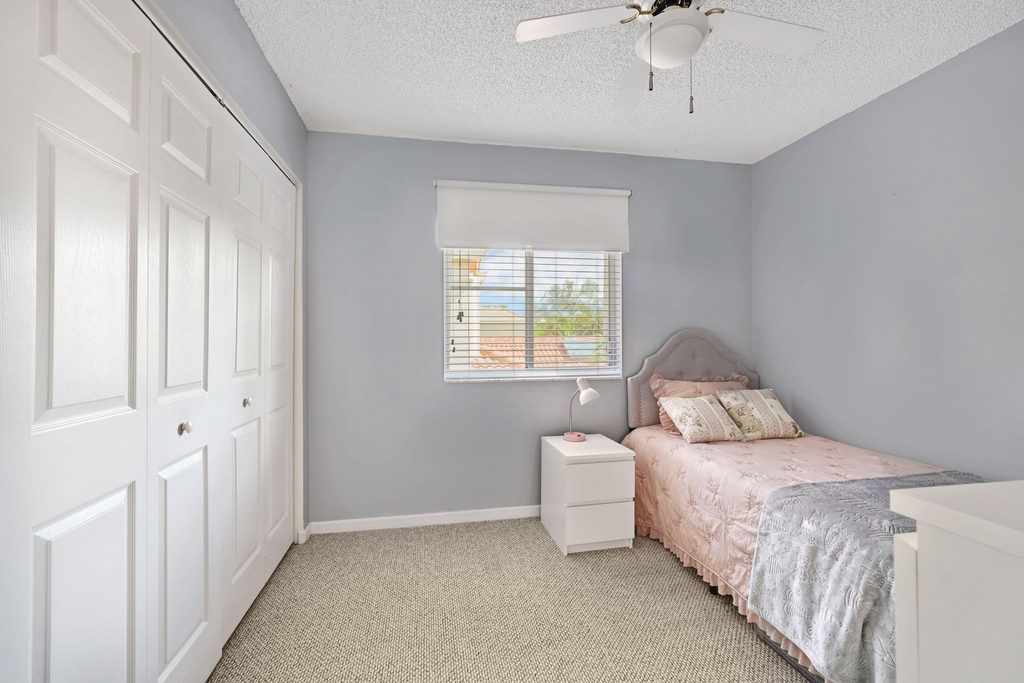 1457 Banyan Way - Photo 10