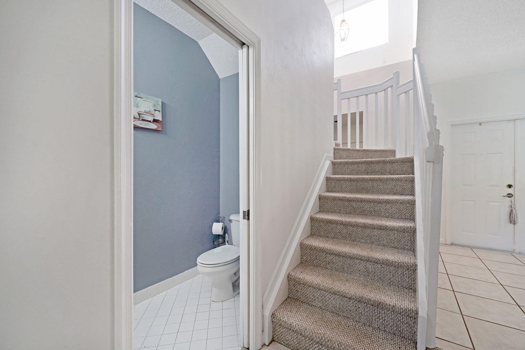 1457 Banyan Way - Photo 4