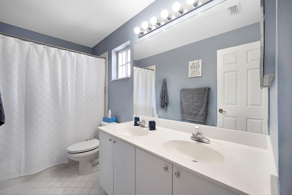 1457 Banyan Way - Photo 8
