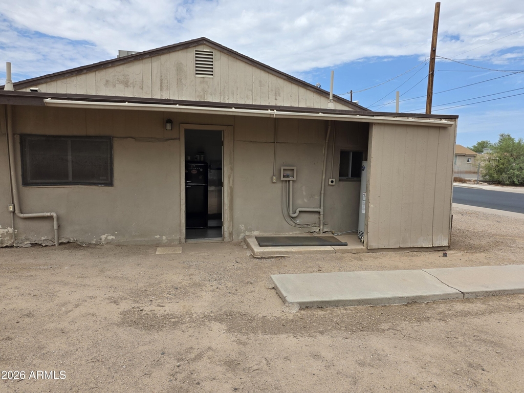 639 N Phoenix Street - Photo 4