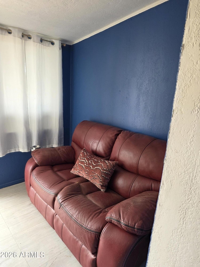 639 N Phoenix Street - Photo 7