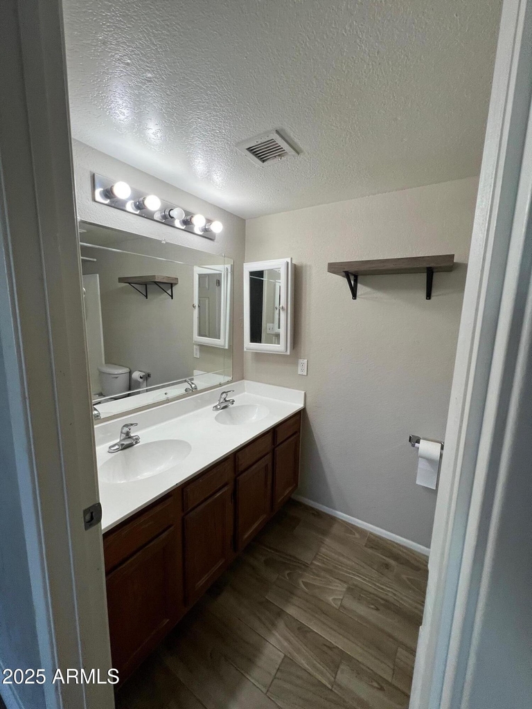 5819 N 59th Drive - Photo 8