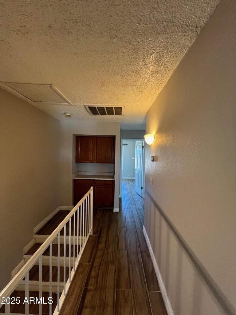 5819 N 59th Drive - Photo 5