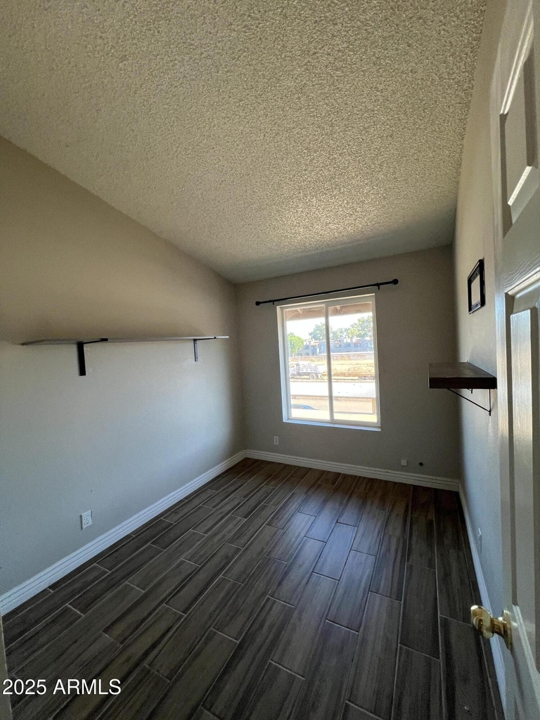 5819 N 59th Drive - Photo 23