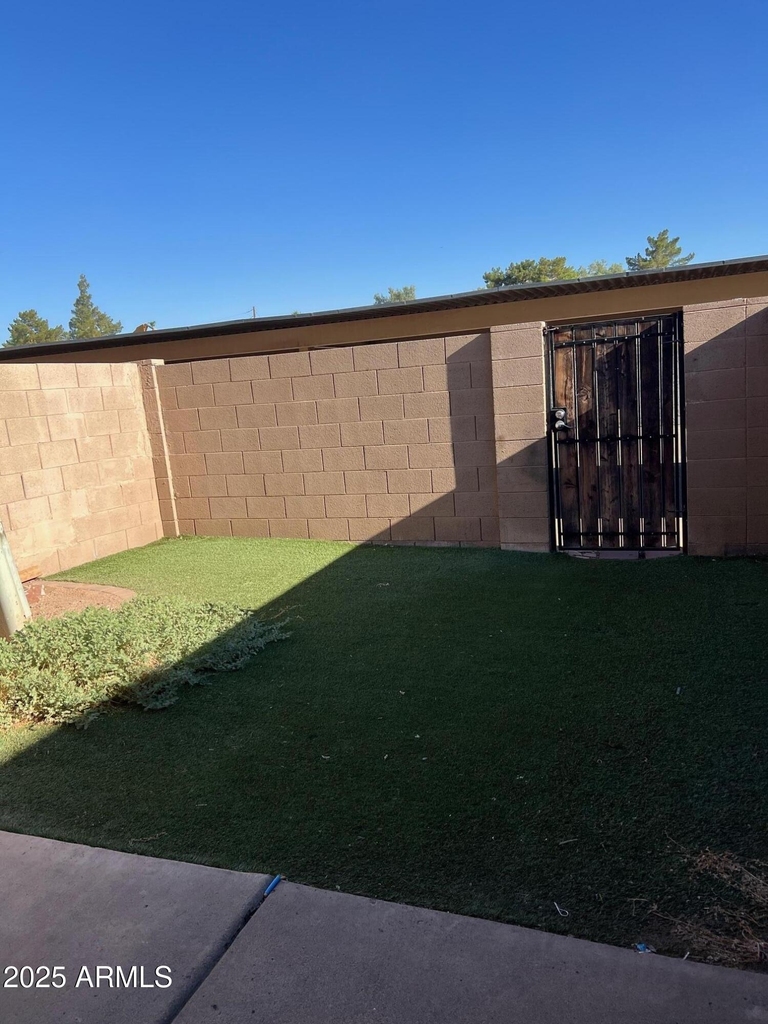 5819 N 59th Drive - Photo 14