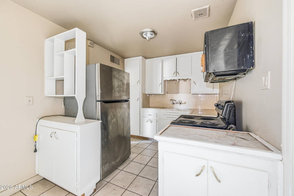 6532 N 19th Drive - Photo 7