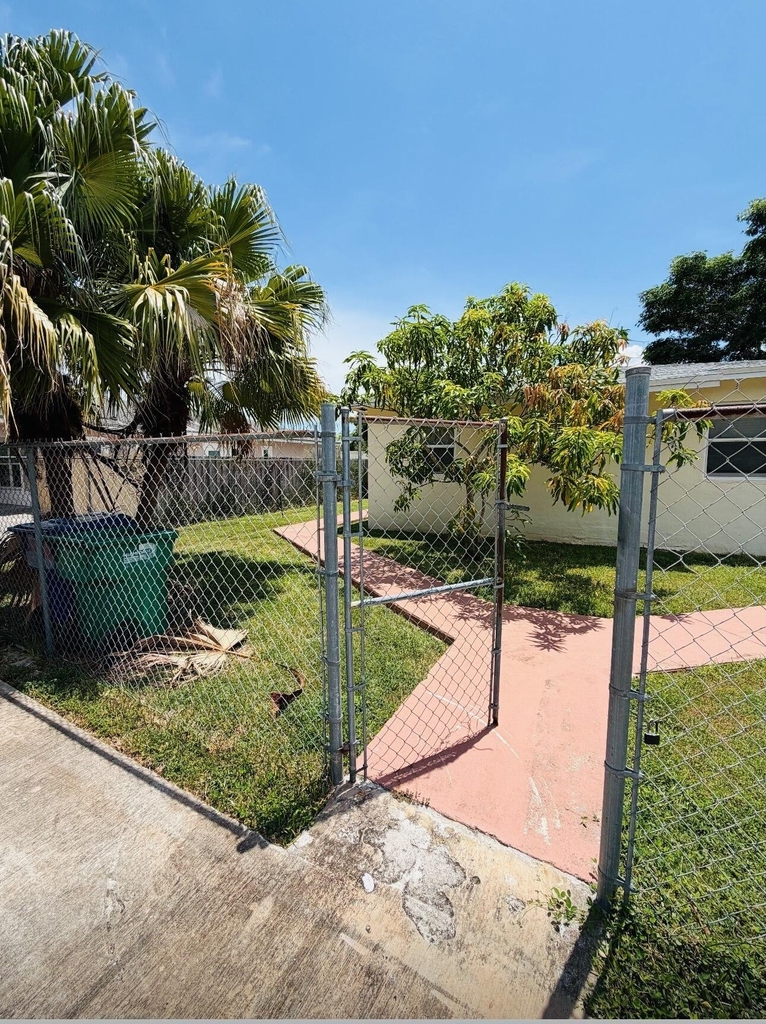10480 Sw 181st Terrace - Photo 10