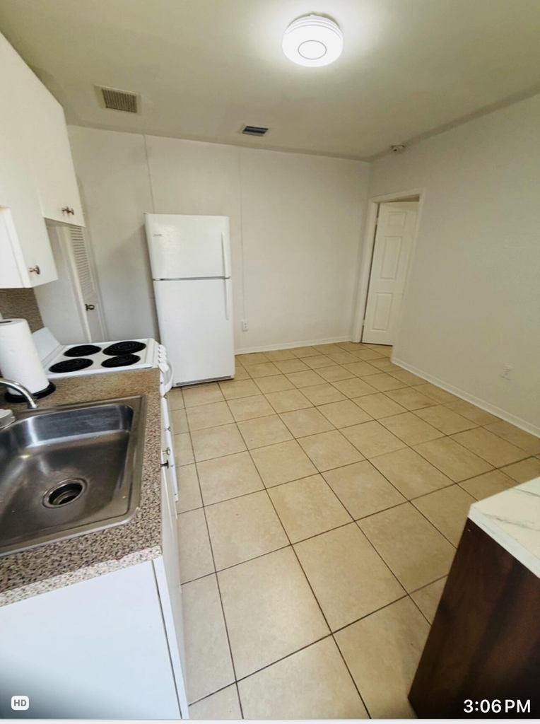 10480 Sw 181st Terrace - Photo 9